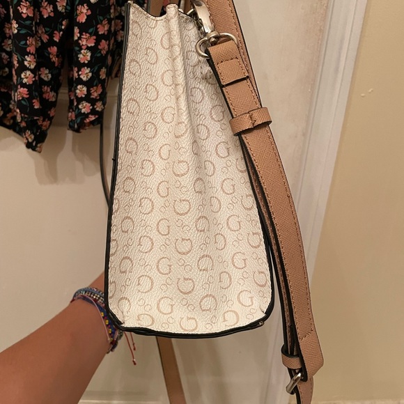 GUESS White and Tan Logo Print Crossbody Purse - Picture 5 of 16